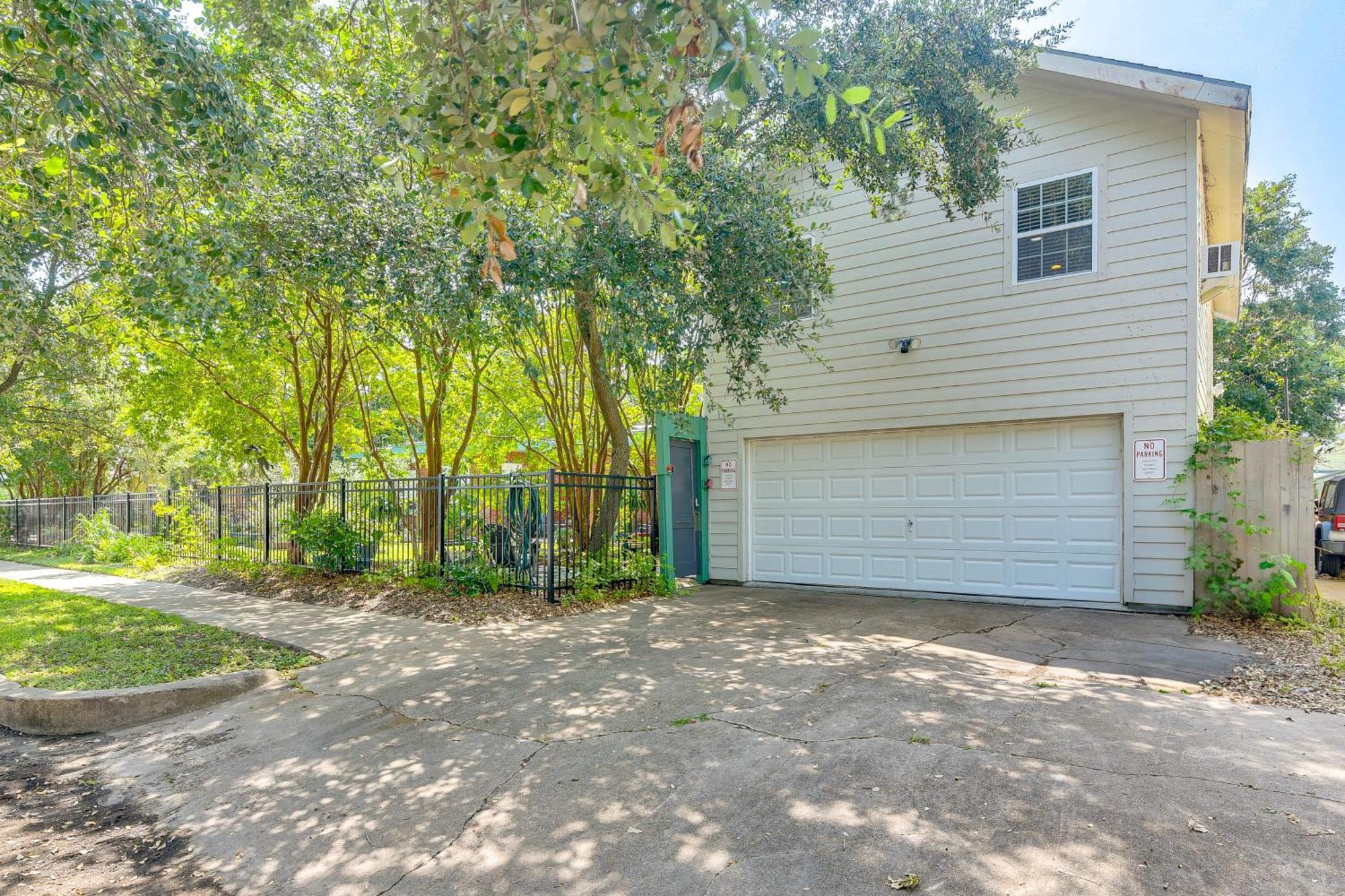 Cozy Galveston Apartment With Private Beach Pass! Eksteriør billede