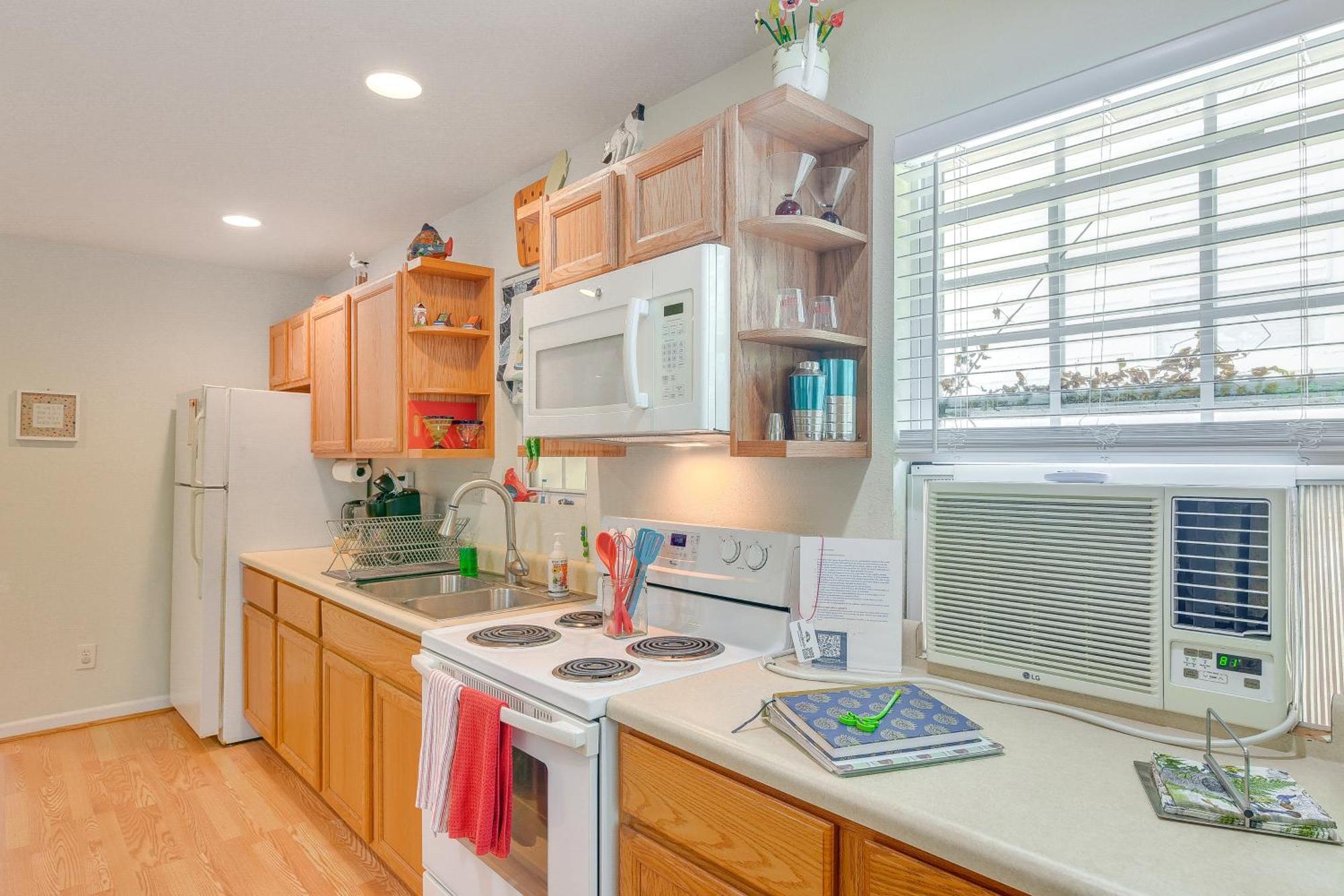 Cozy Galveston Apartment With Private Beach Pass! Eksteriør billede